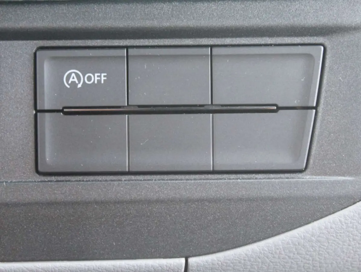 T6.1 2.0 TDI L2H1 30 Pick-up / Open Laadbak