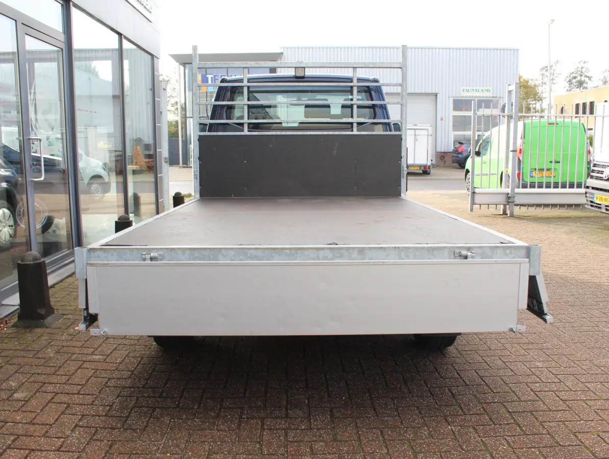 T6.1 2.0 TDI L2H1 30 Pick-up / Open Laadbak