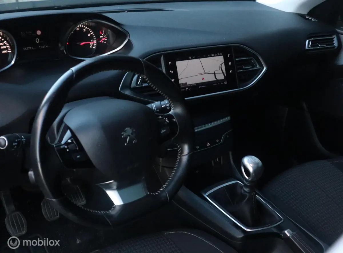 1.2 PT 110 PK H6 Exe Nieuwe D-Riem|Trekhaak|Navi|Panodak|Carplay|PDC V+A|DonkerGlas|16"LMV