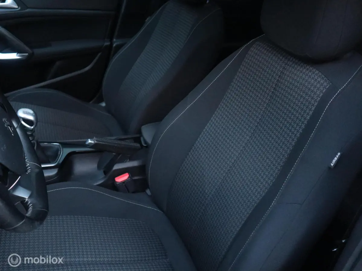 1.2 PT 110 PK H6 Exe Nieuwe D-Riem|Trekhaak|Navi|Panodak|Carplay|PDC V+A|DonkerGlas|16"LMV