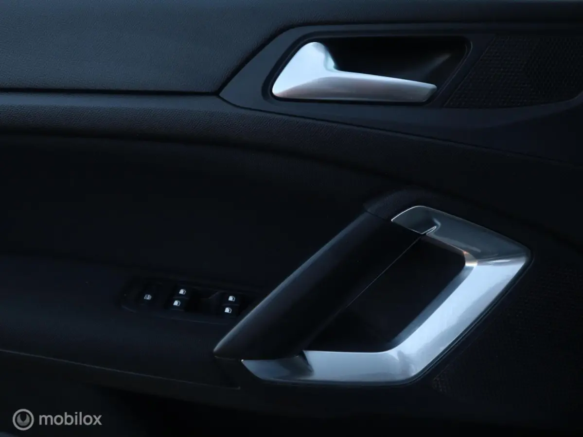 1.2 PT 110 PK H6 Exe Nieuwe D-Riem|Trekhaak|Navi|Panodak|Carplay|PDC V+A|DonkerGlas|16"LMV
