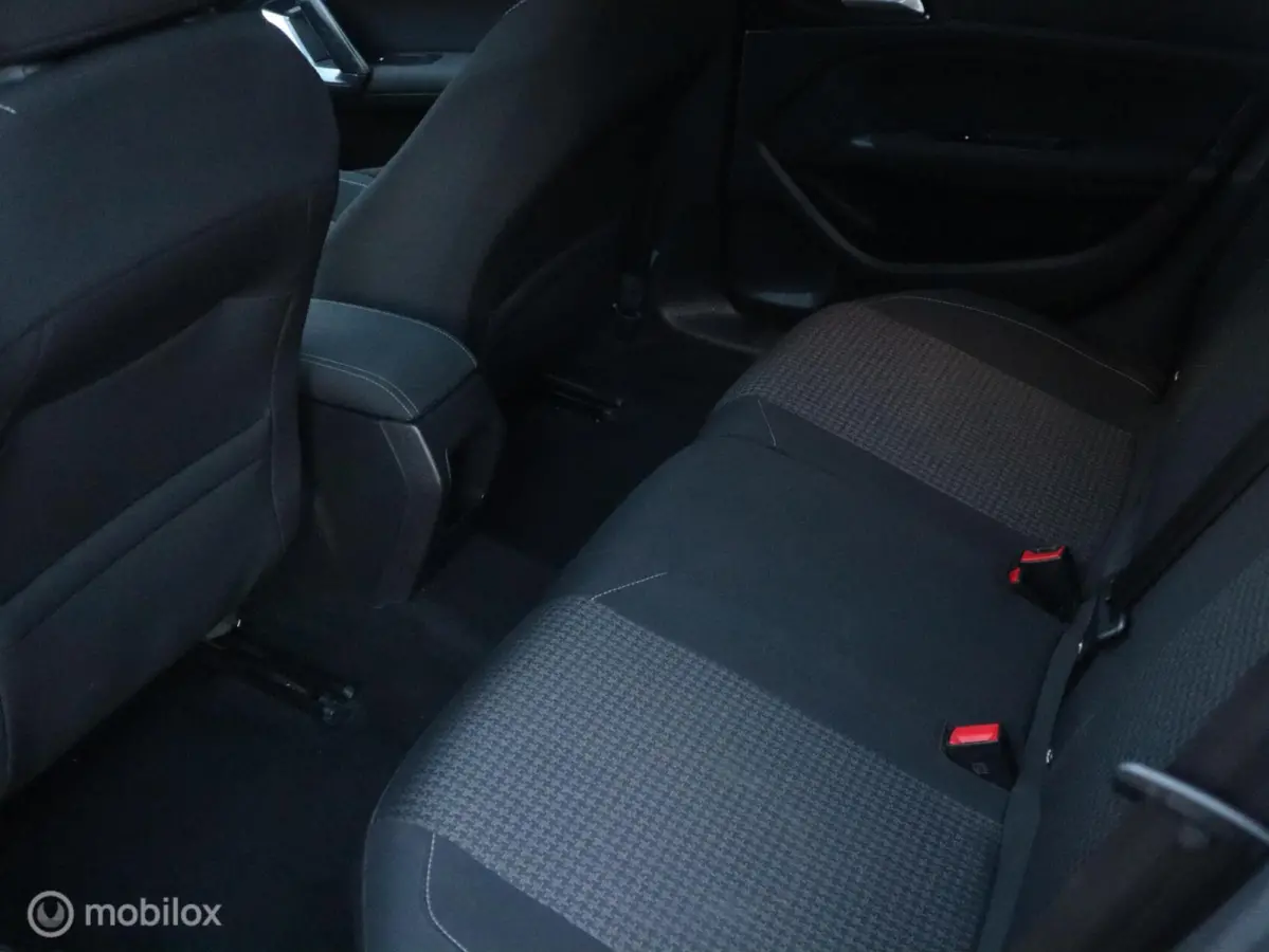 1.2 PT 110 PK H6 Exe Nieuwe D-Riem|Trekhaak|Navi|Panodak|Carplay|PDC V+A|DonkerGlas|16"LMV