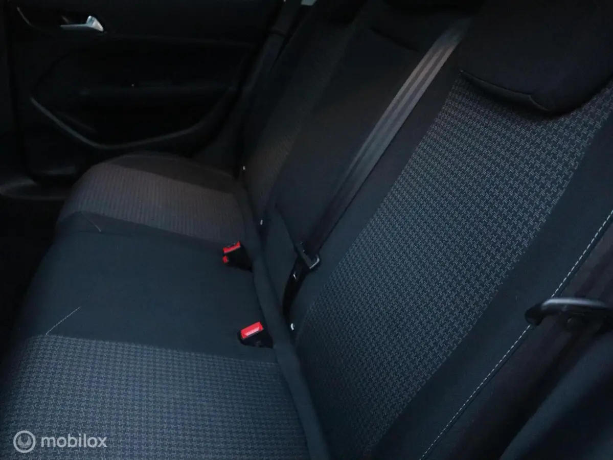 1.2 PT 110 PK H6 Exe Nieuwe D-Riem|Trekhaak|Navi|Panodak|Carplay|PDC V+A|DonkerGlas|16"LMV