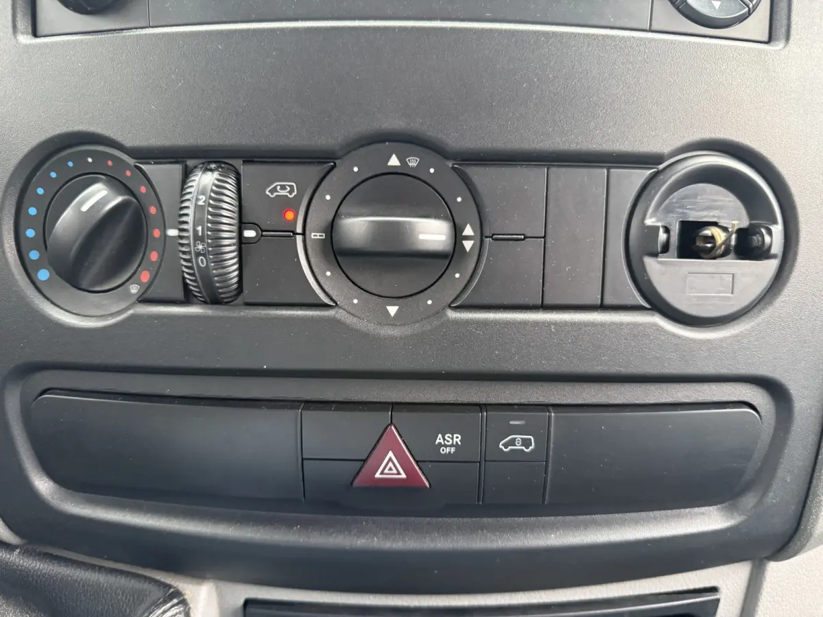 514 2.2 CDI Kipper Open Laadbak Dubbellucht Kist 3.5t Trekhaak Euro 6 Cruise Control Benne Tipper