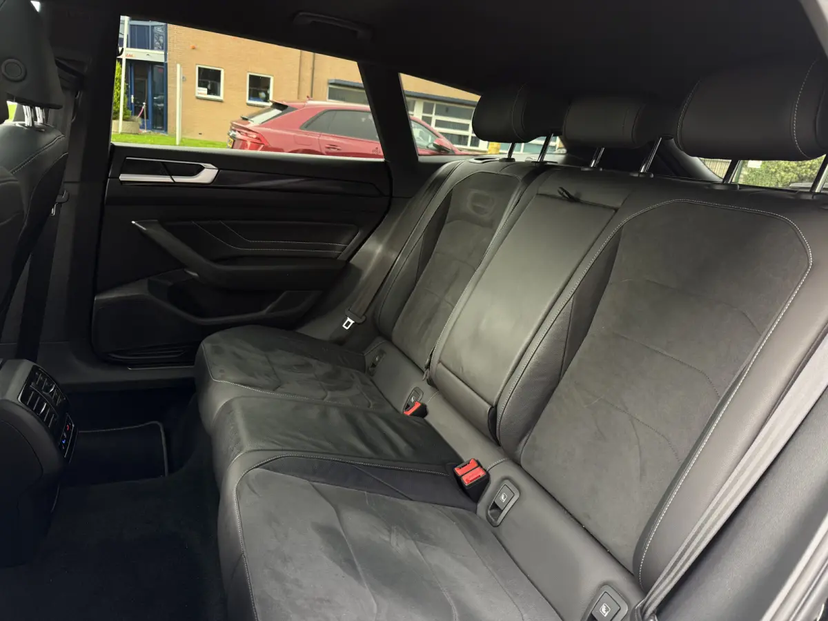 2.0 TSI R-Line Business+ Schuifdak |