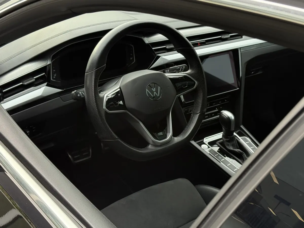 2.0 TSI R-Line Business+ Schuifdak |