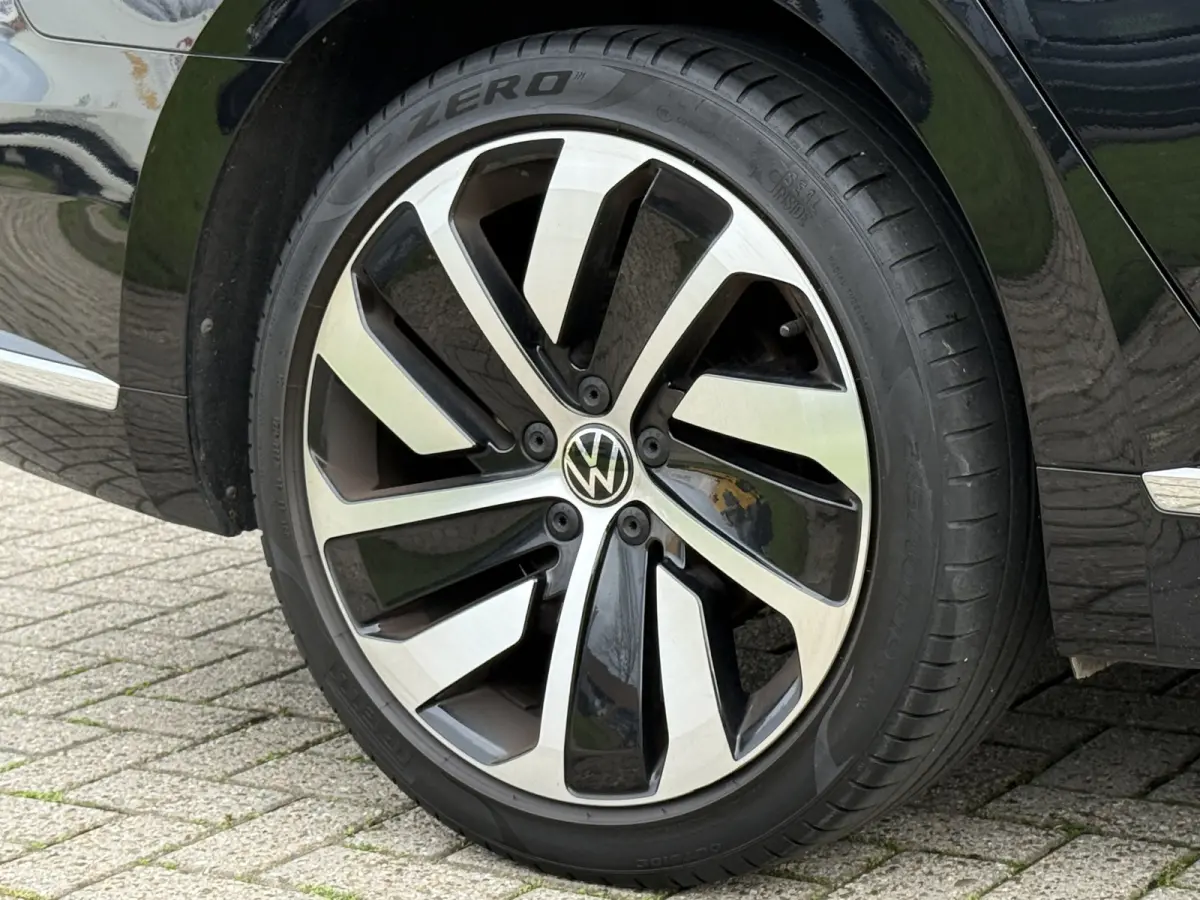 2.0 TSI R-Line Business+ Schuifdak |