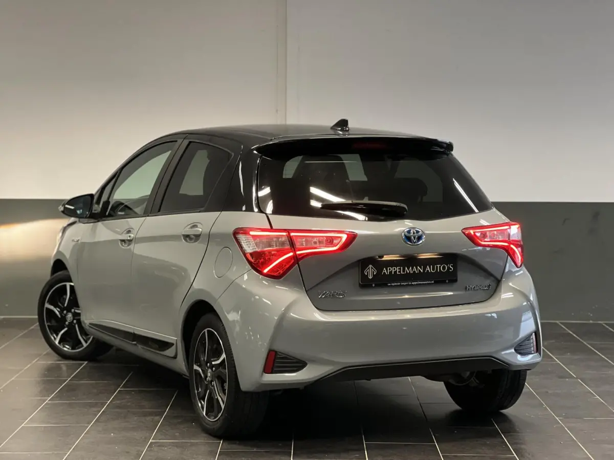 1.5 Hybrid Premium | Cruise Contr | Stoelverwarming | Camera |