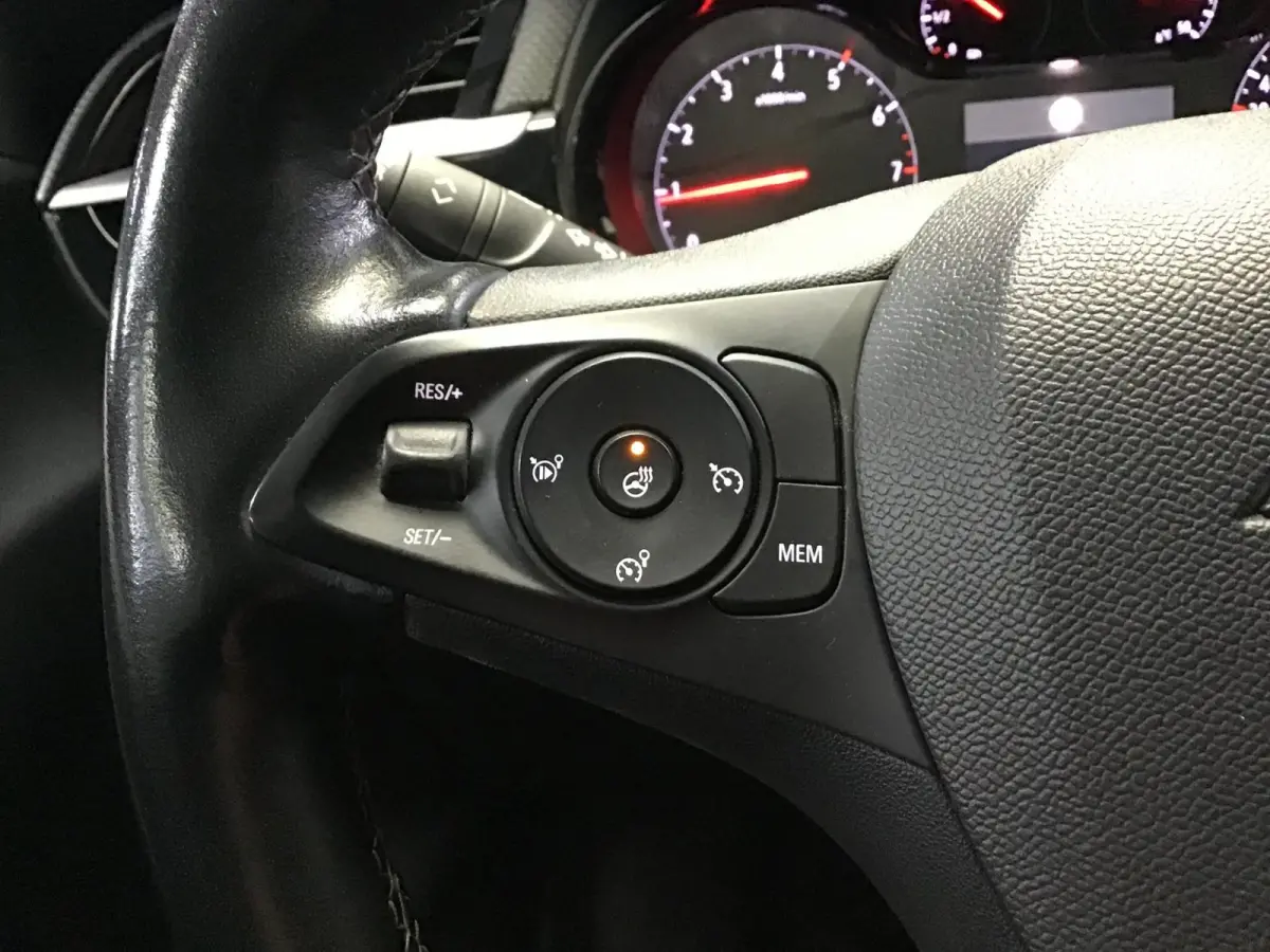 1.2 Edition I Stoelen/Stuur verwarming I Carplay I 2 Jaar APK I Cruise control I Airco I New Distributieset / KB