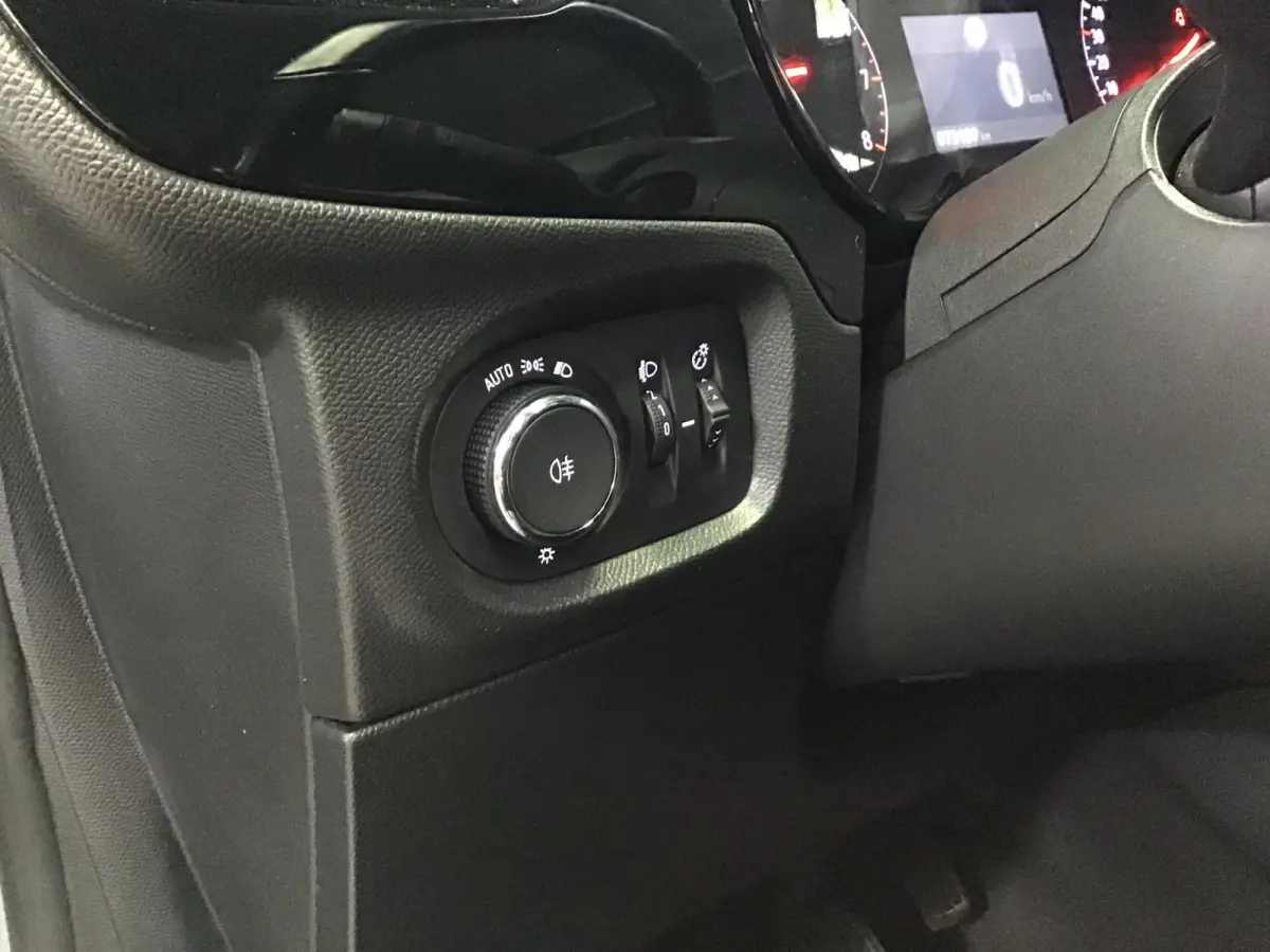 1.2 Edition I Stoelen/Stuur verwarming I Carplay I 2 Jaar APK I Cruise control I Airco I New Distributieset / KB