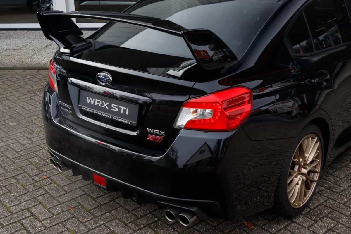 STI 2.5T 300PK Sport | 5750 KM! |