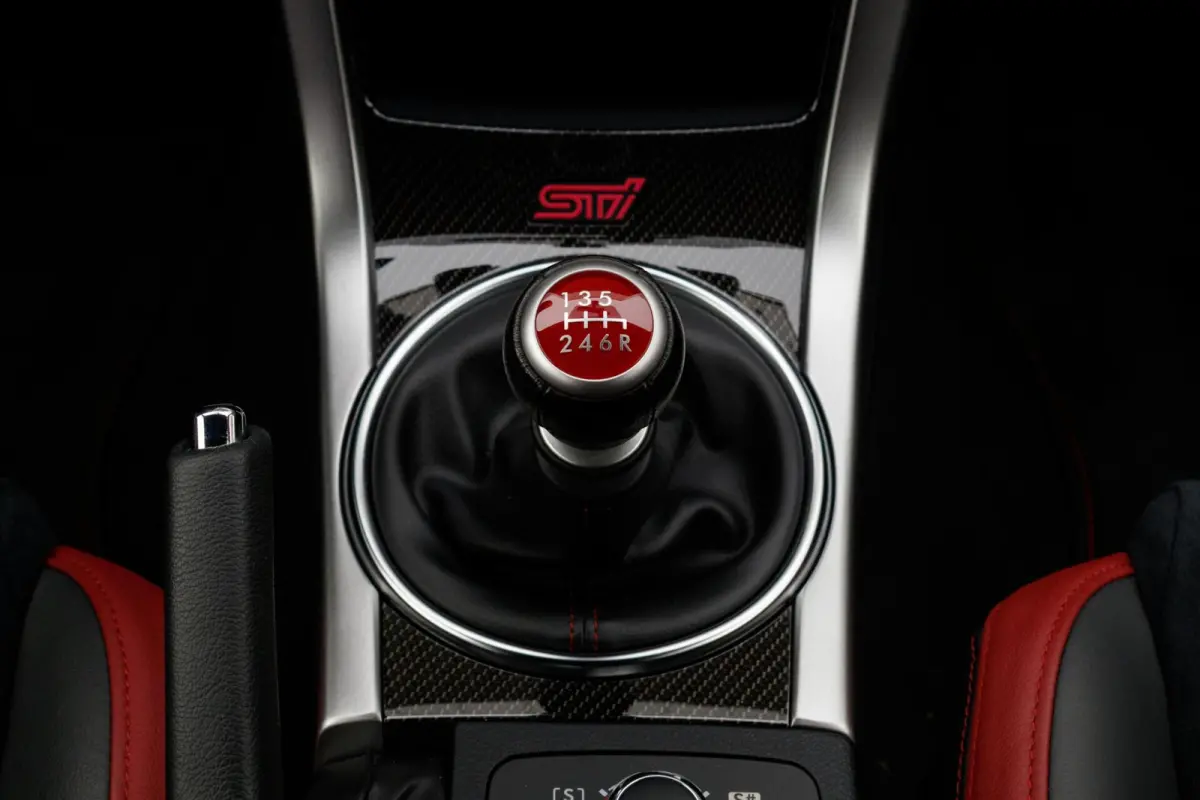 STI 2.5T 300PK Sport | 5750 KM! |
