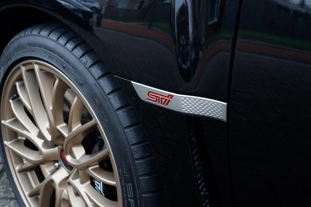 STI 2.5T 300PK Sport | 5750 KM! |