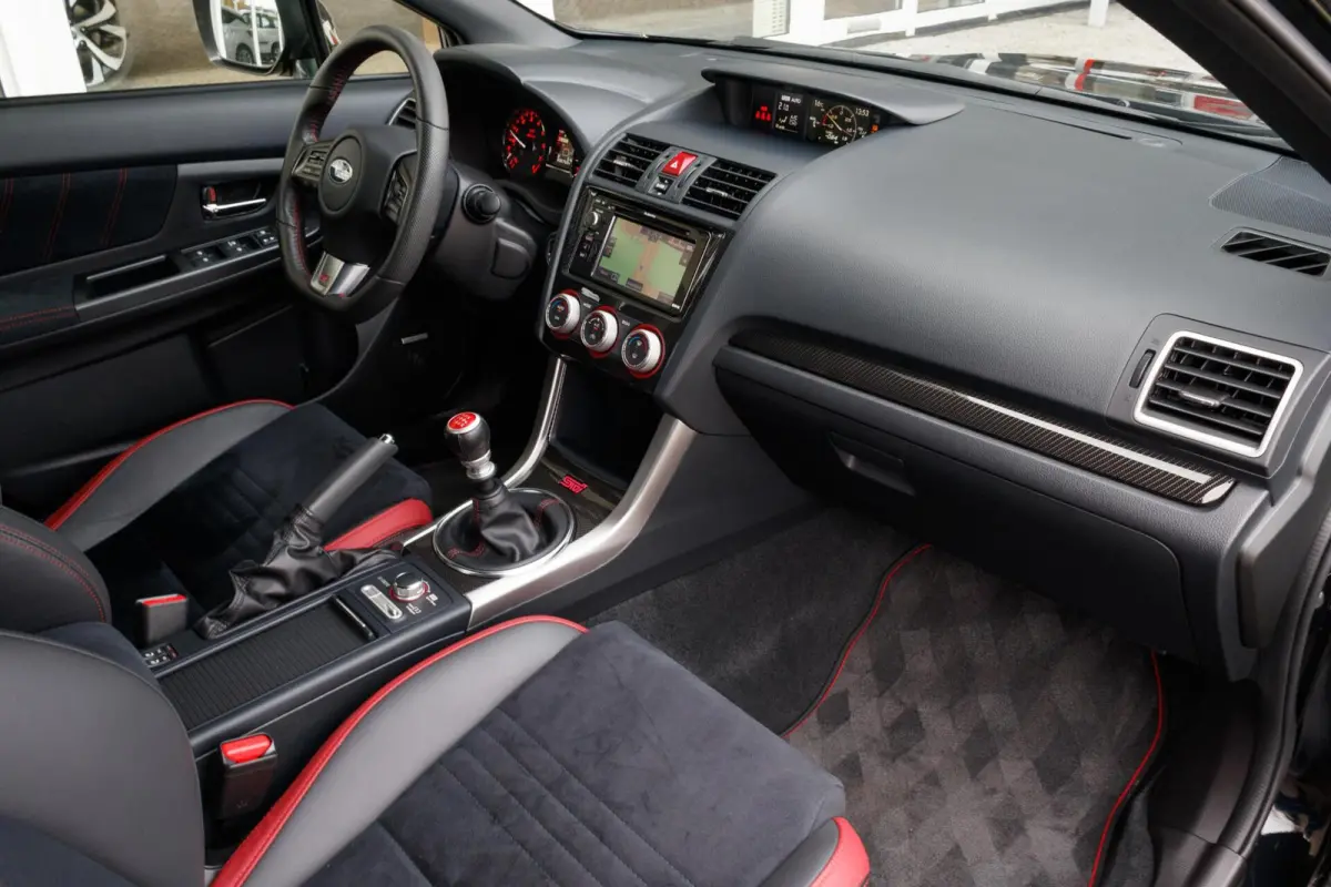 STI 2.5T 300PK Sport | 5750 KM! |