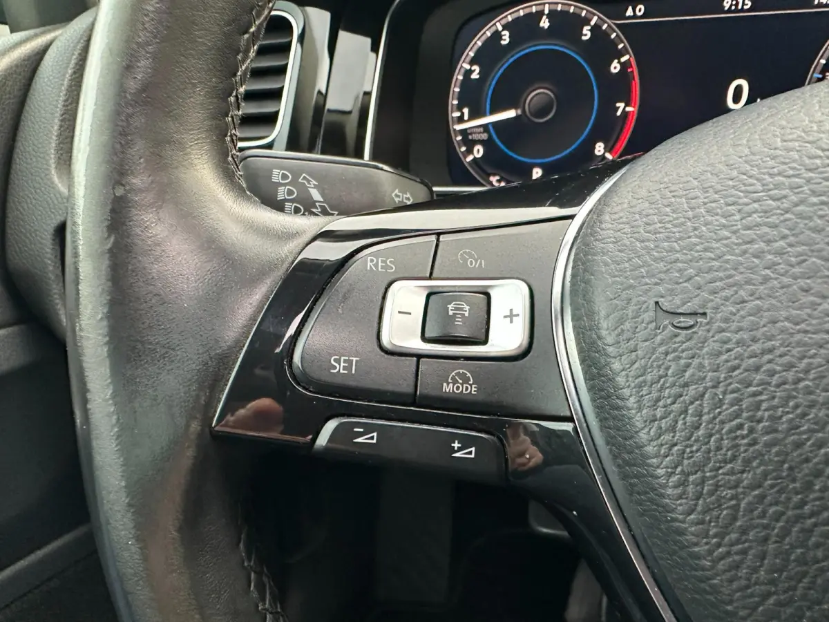 1.4 TSI Comfortline ACC l Pano l Xenon