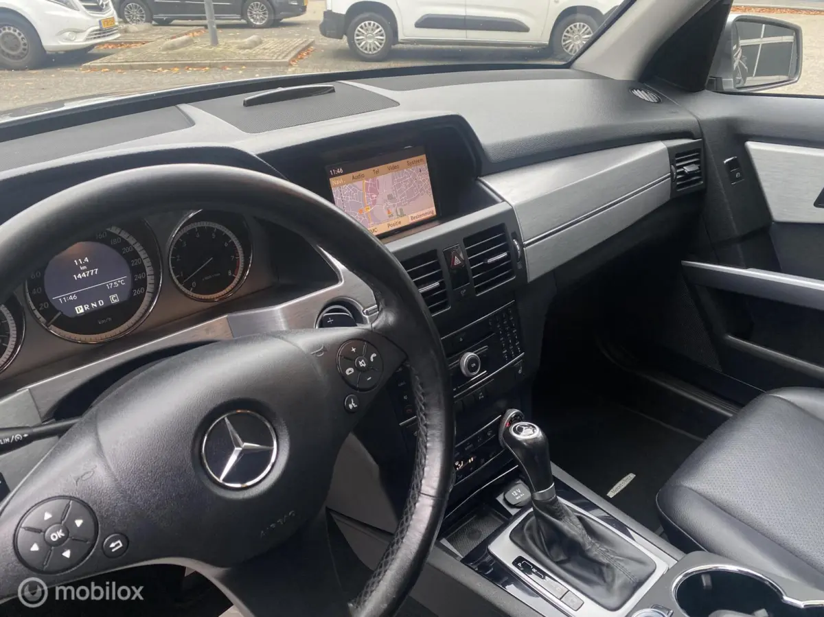 300 AMG 4-Matic CAMERA/NAVI/PANO/PDC