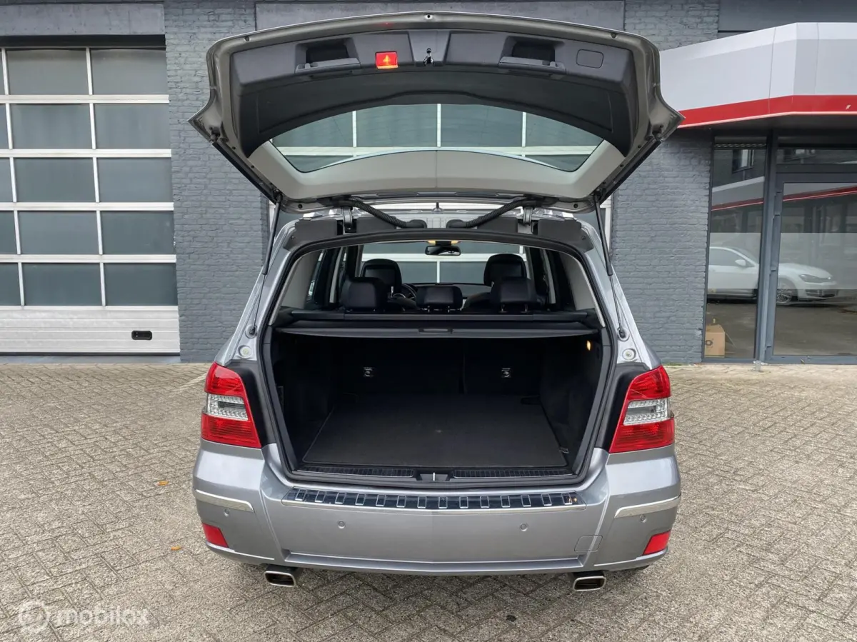 300 AMG 4-Matic CAMERA/NAVI/PANO/PDC