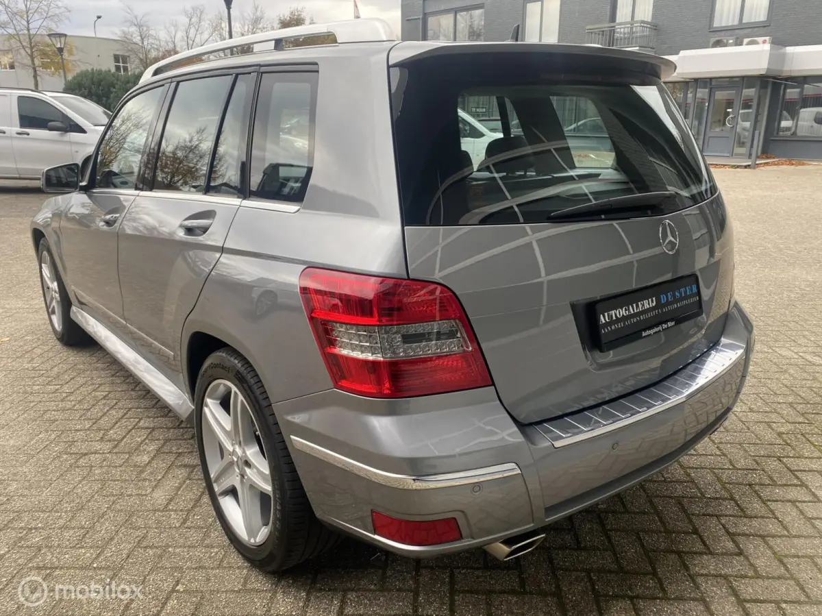 300 AMG 4-Matic CAMERA/NAVI/PANO/PDC