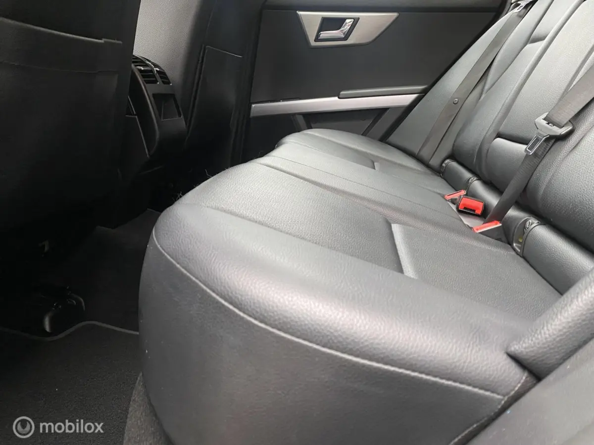 300 AMG 4-Matic CAMERA/NAVI/PANO/PDC