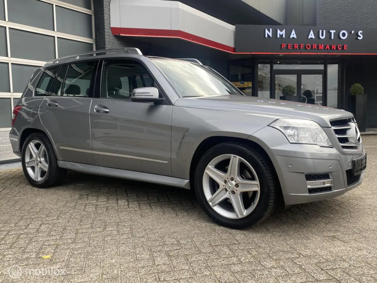 300 AMG 4-Matic CAMERA/NAVI/PANO/PDC