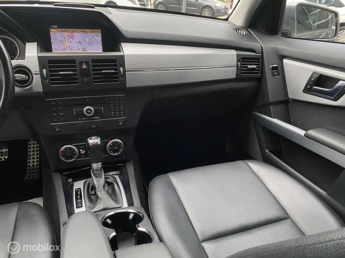 300 AMG 4-Matic CAMERA/NAVI/PANO/PDC