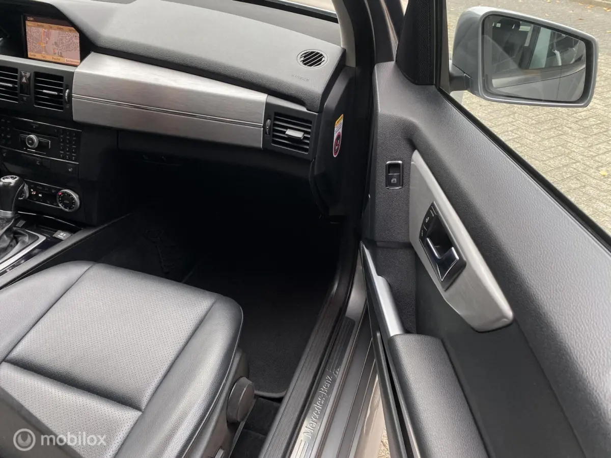 300 AMG 4-Matic CAMERA/NAVI/PANO/PDC