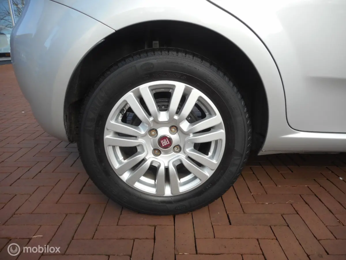 TwinAir Turbo 100PK Edizione Cool 5drs METALLIC LAK+CRUISE CONTROL+RESERVEWIEL+BLUETOOTH