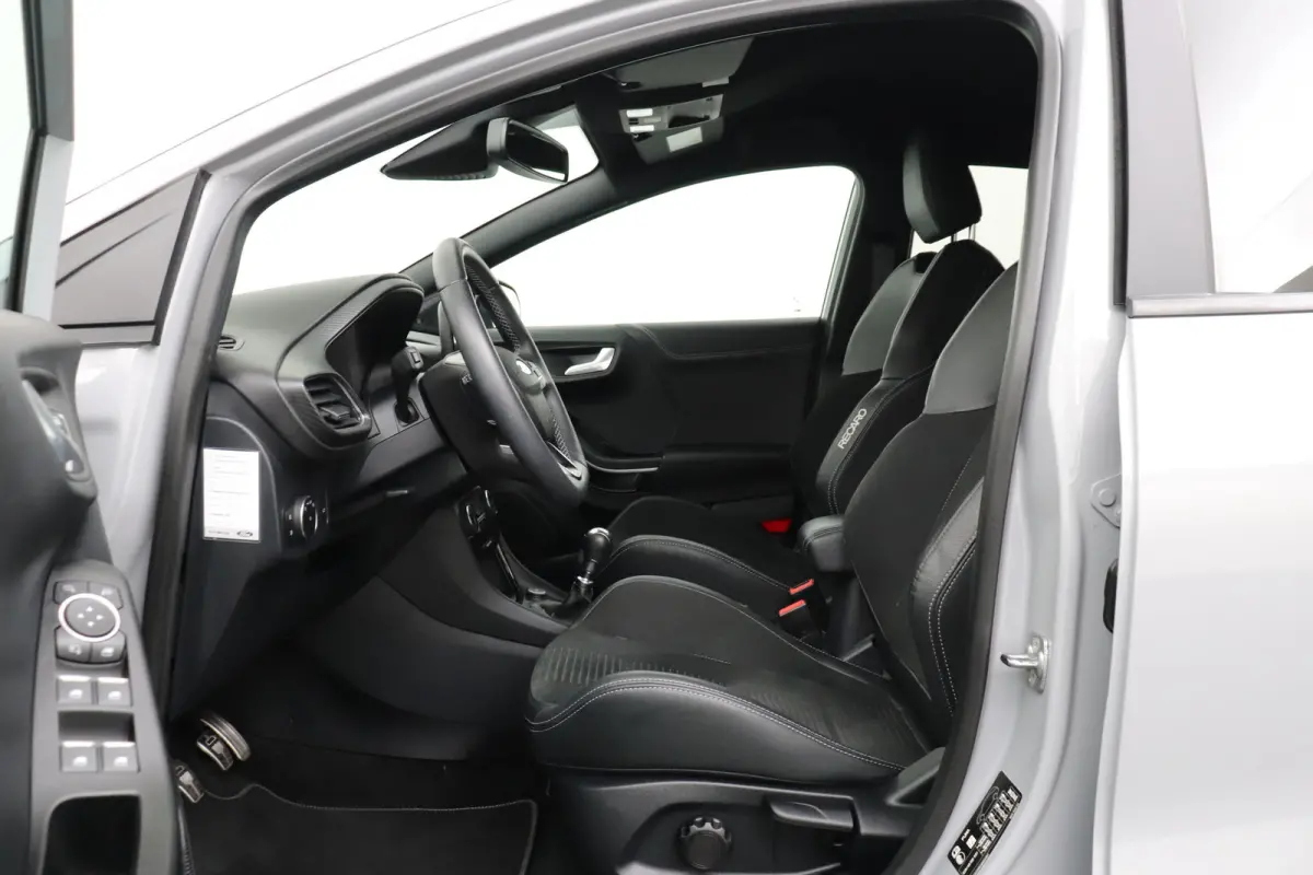 1.5 200 PK ST-X Recaro/Kuipstoelen 19'LMV B&O-Sound Full-Options