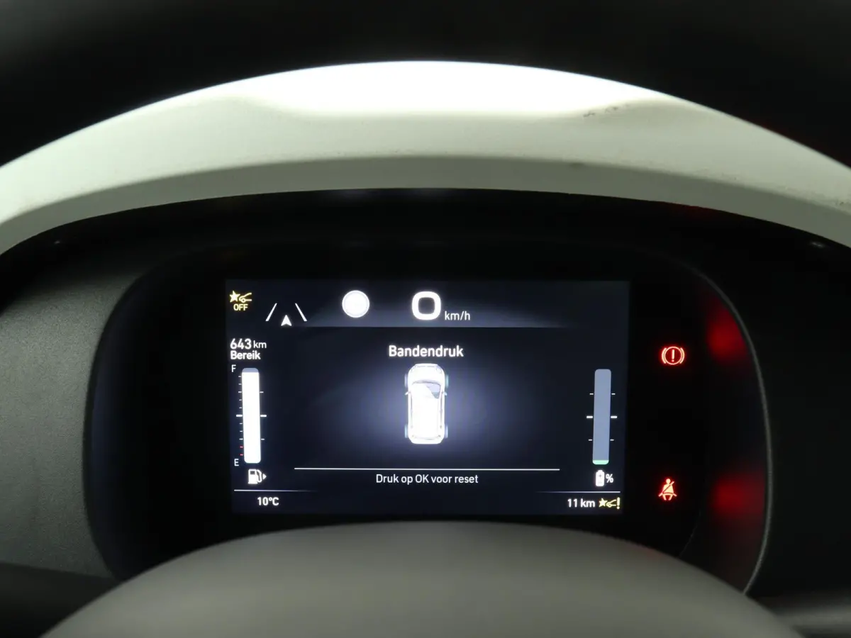 1.0 Hybrid Pandina | Apple carplay/Android auto | Airco | LMV 15" |