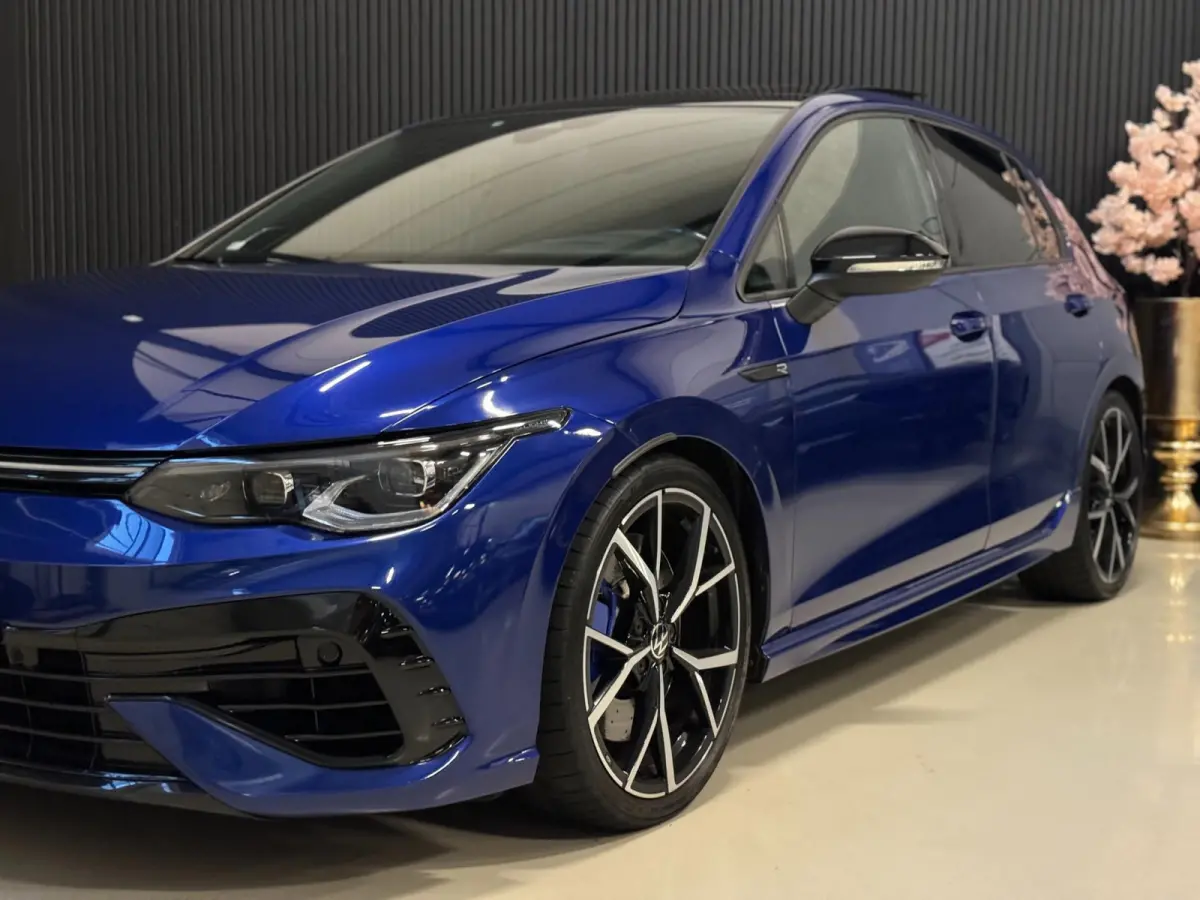 2.0 TSI R 4Motion | AKRAPOVIC | PANO | HUD