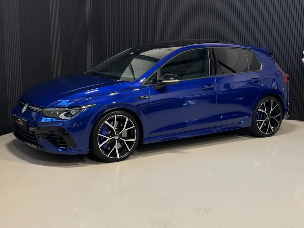 2.0 TSI R 4Motion | AKRAPOVIC | PANO | HUD