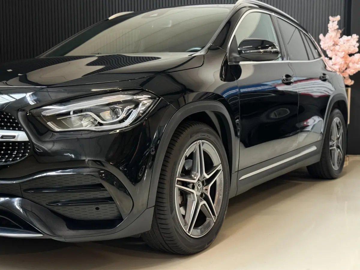 180 AMG | LED | WIDESCREEN | TREKHAAK