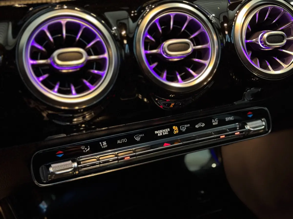 250 4MATIC AMG | PANO | SFEER | HUD | BOMVOL!