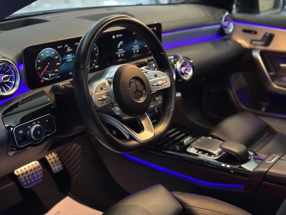 250 4MATIC AMG | PANO | SFEER | HUD | BOMVOL!