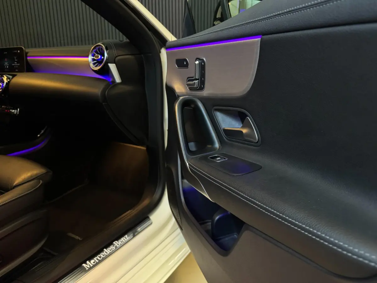250 4MATIC AMG | PANO | SFEER | HUD | BOMVOL!
