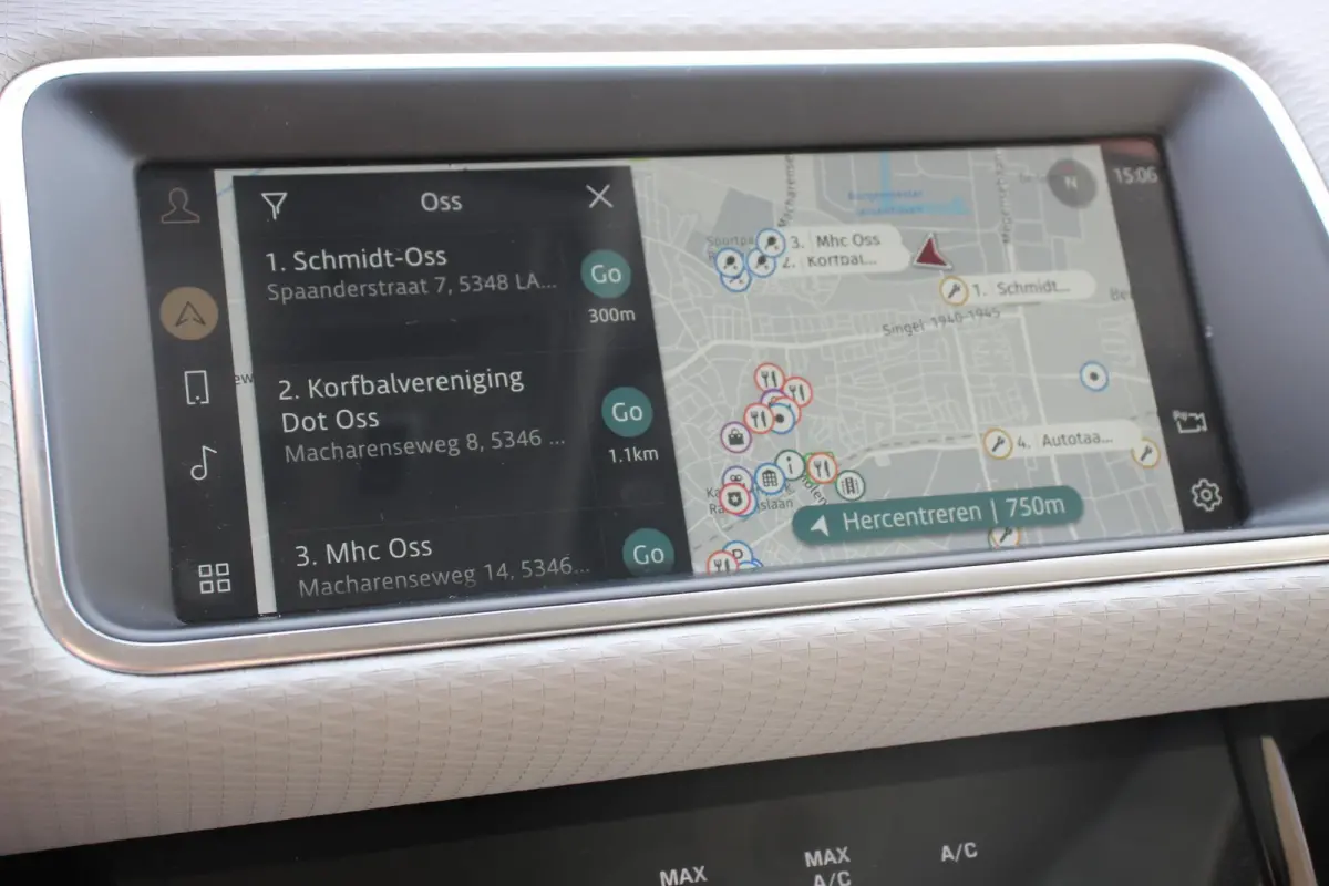 1.5 P300e AWD PHEV SE Signature Panoramadak Afneembare trekhaak Navigatie Parkeersensoren 360 Camera Cruise Control Elektrische verstelbare stoelen