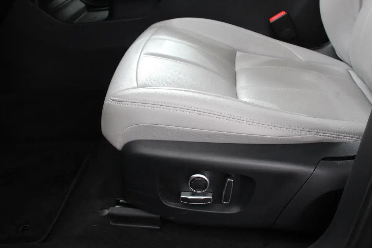 1.5 P300e AWD PHEV SE Signature Panoramadak Afneembare trekhaak Navigatie Parkeersensoren 360 Camera Cruise Control Elektrische verstelbare stoelen