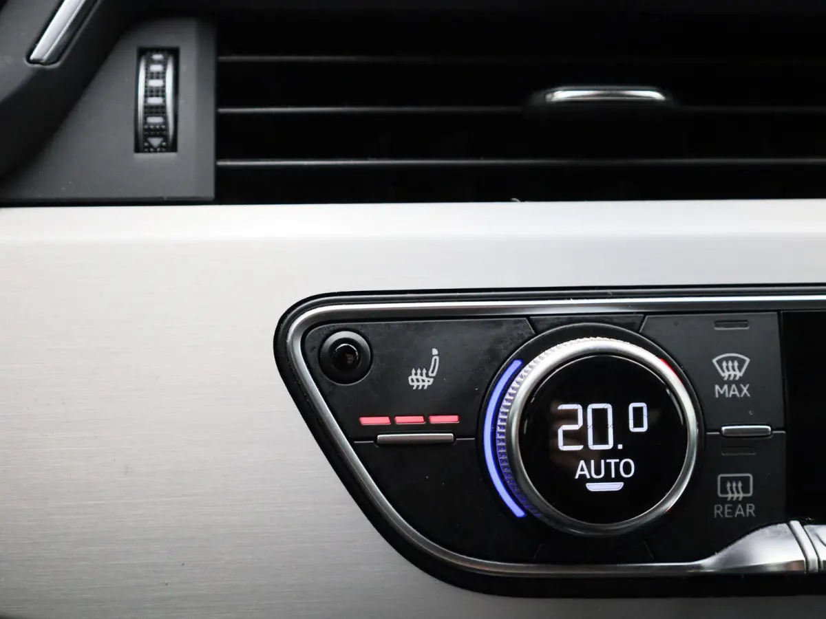40 TFSI S edition 204 PK | Automaat | LED Koplampen | S-line | Navigatie Plus | Audi Sound System | Optiekpakket Zwart Plus | Virtual Cockpit | Parkeersensoren | Privacy Glass | Cruise Contr