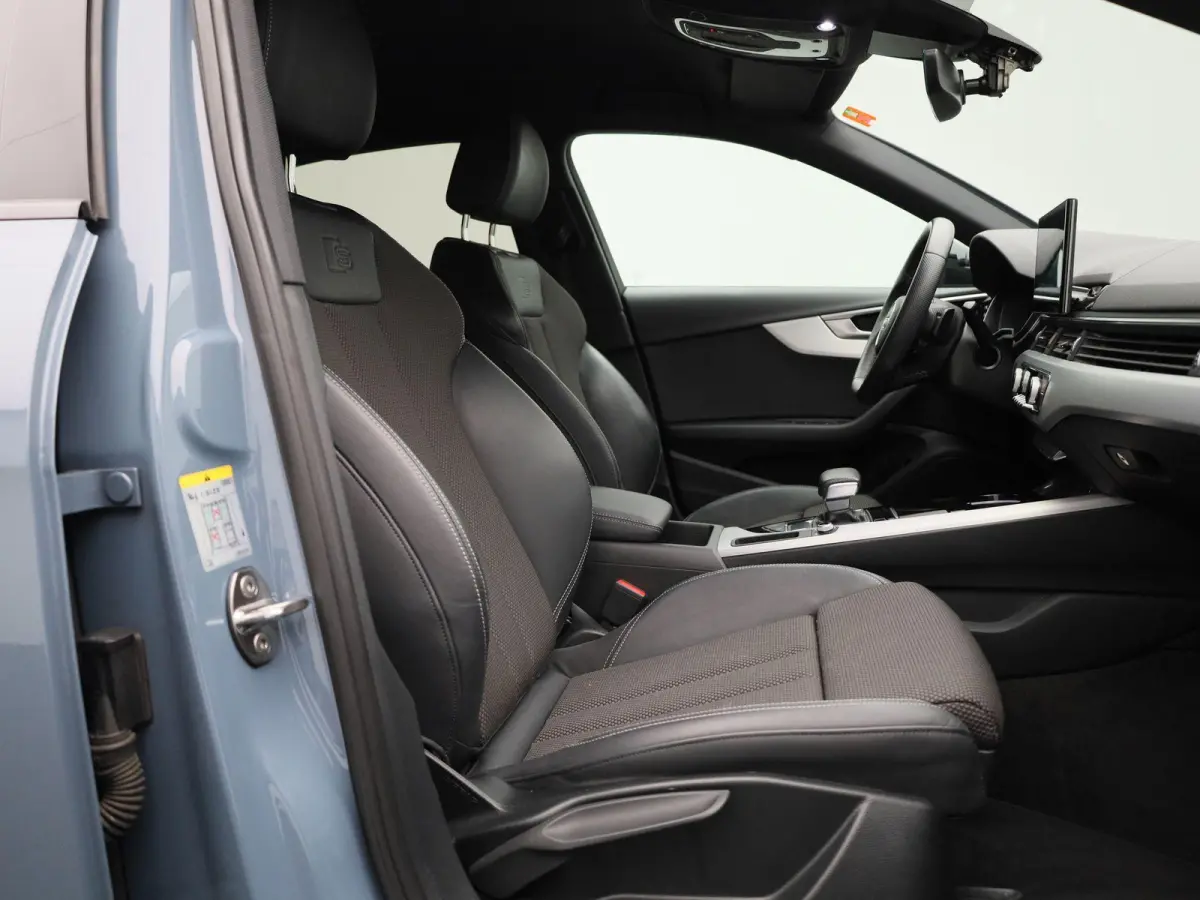 40 TFSI S edition 204 PK | Automaat | LED Koplampen | S-line | Navigatie Plus | Audi Sound System | Optiekpakket Zwart Plus | Virtual Cockpit | Parkeersensoren | Privacy Glass | Cruise Contr