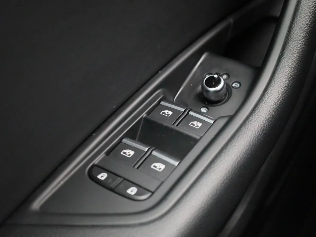 40 TFSI S edition 204 PK | Automaat | LED Koplampen | S-line | Navigatie Plus | Audi Sound System | Optiekpakket Zwart Plus | Virtual Cockpit | Parkeersensoren | Privacy Glass | Cruise Contr