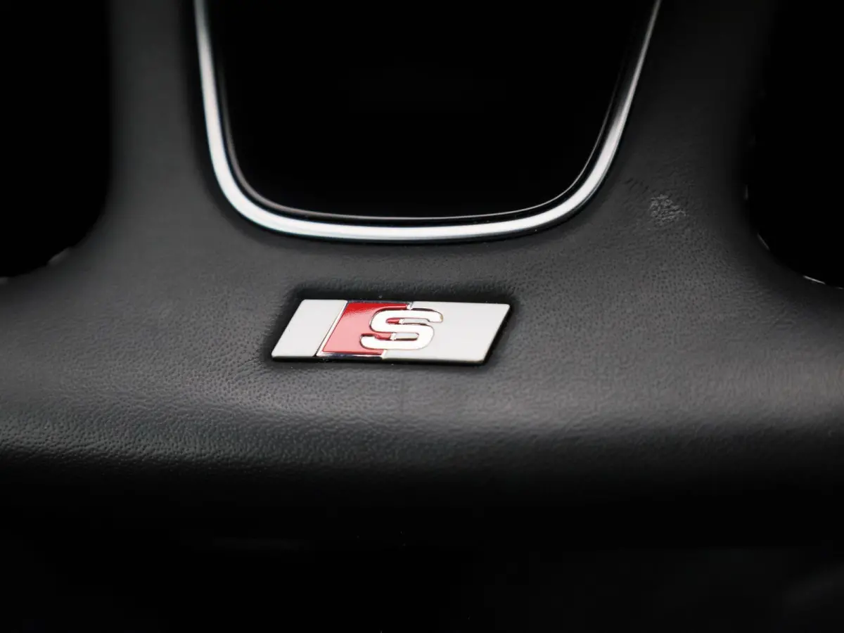 40 TFSI S edition 204 PK | Automaat | LED Koplampen | S-line | Navigatie Plus | Audi Sound System | Optiekpakket Zwart Plus | Virtual Cockpit | Parkeersensoren | Privacy Glass | Cruise Contr