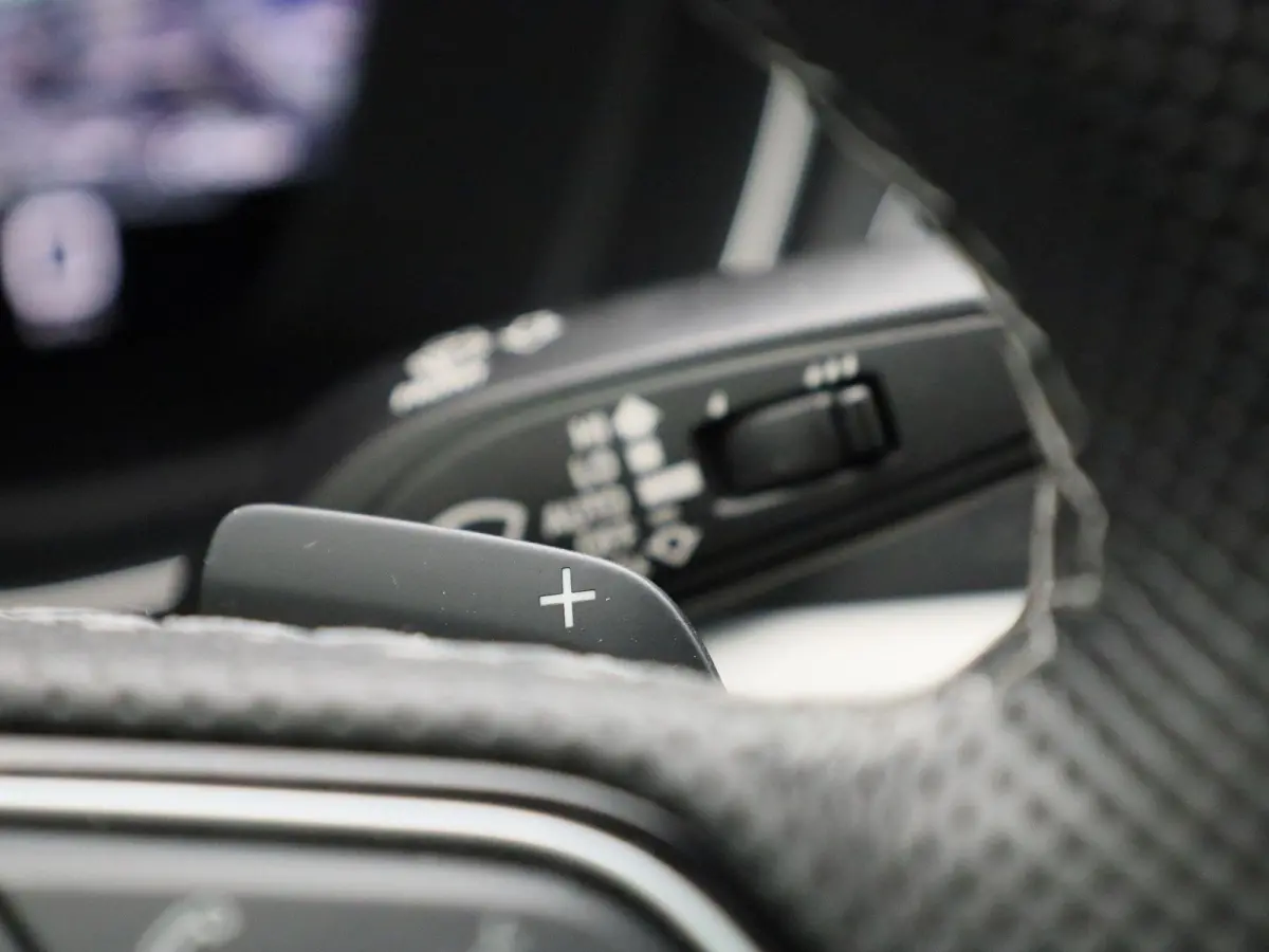 40 TFSI S edition 204 PK | Automaat | LED Koplampen | S-line | Navigatie Plus | Audi Sound System | Optiekpakket Zwart Plus | Virtual Cockpit | Parkeersensoren | Privacy Glass | Cruise Contr