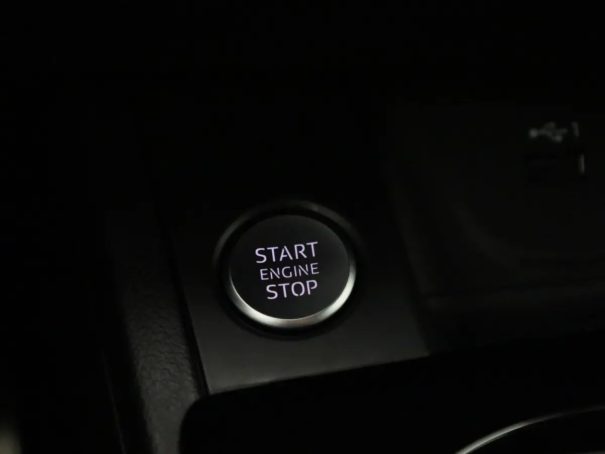 40 TFSI S edition 204 PK | Automaat | LED Koplampen | S-line | Navigatie Plus | Audi Sound System | Optiekpakket Zwart Plus | Virtual Cockpit | Parkeersensoren | Privacy Glass | Cruise Contr