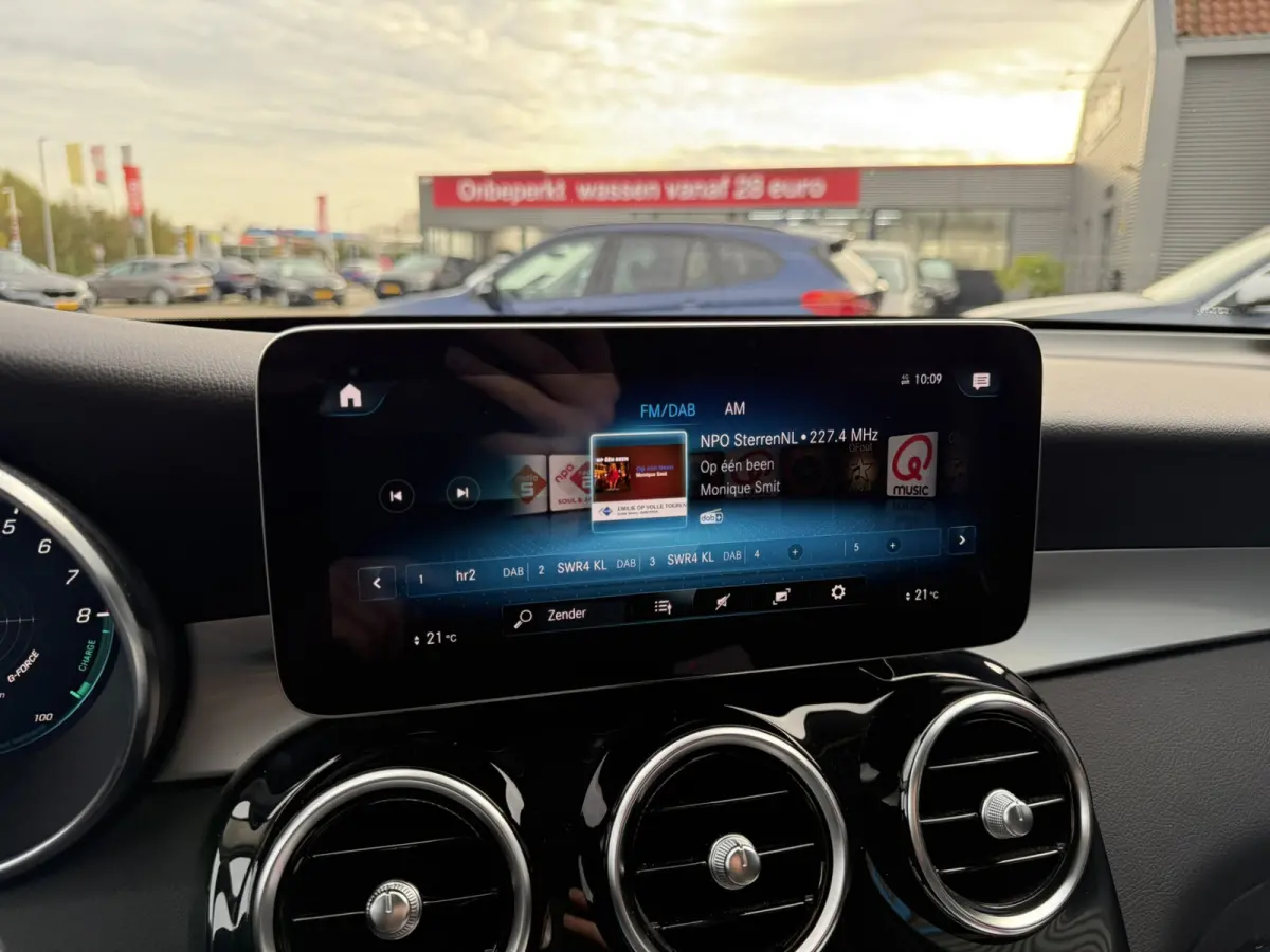 4MATIC Advantage Carplay Stoelverwarming Achteruitrijcamera LED 20 inch