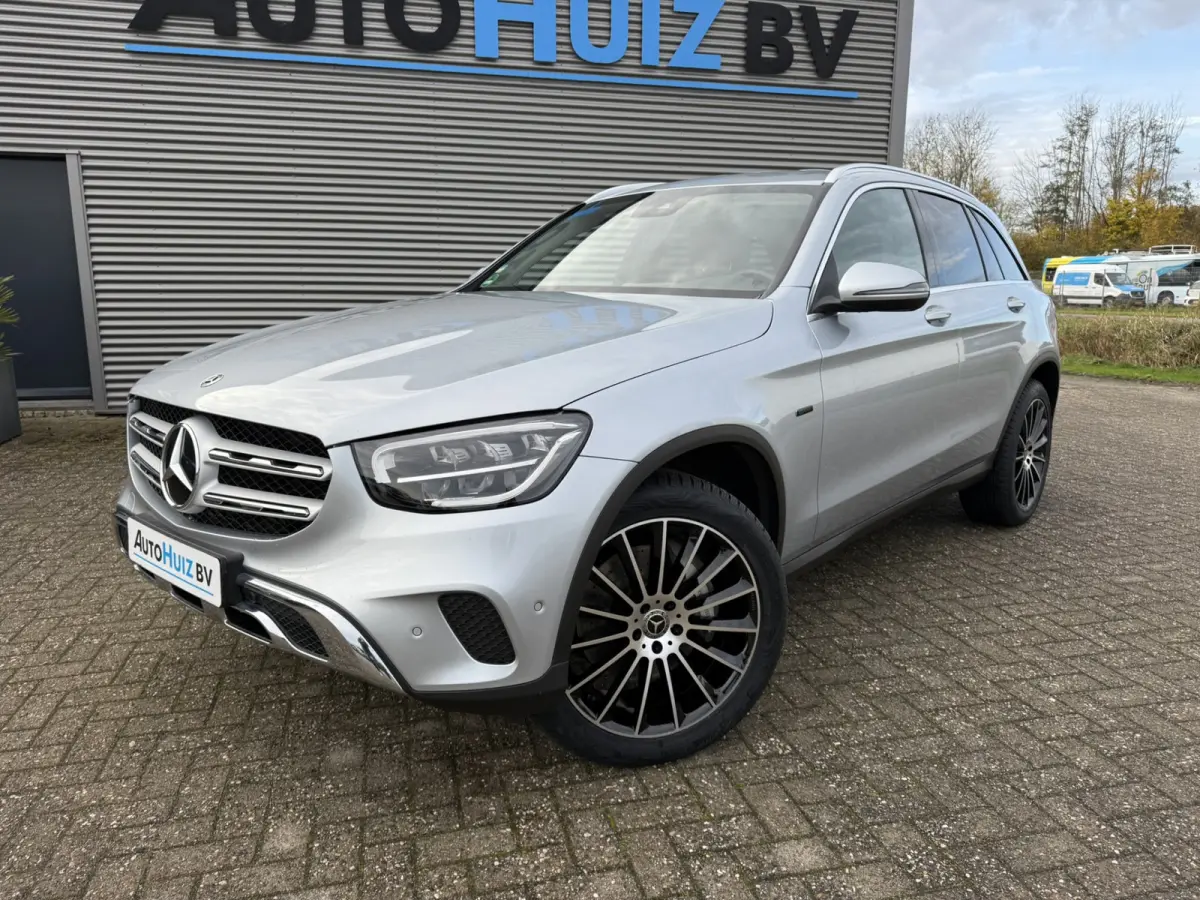 4MATIC Advantage Carplay Stoelverwarming Achteruitrijcamera LED 20 inch