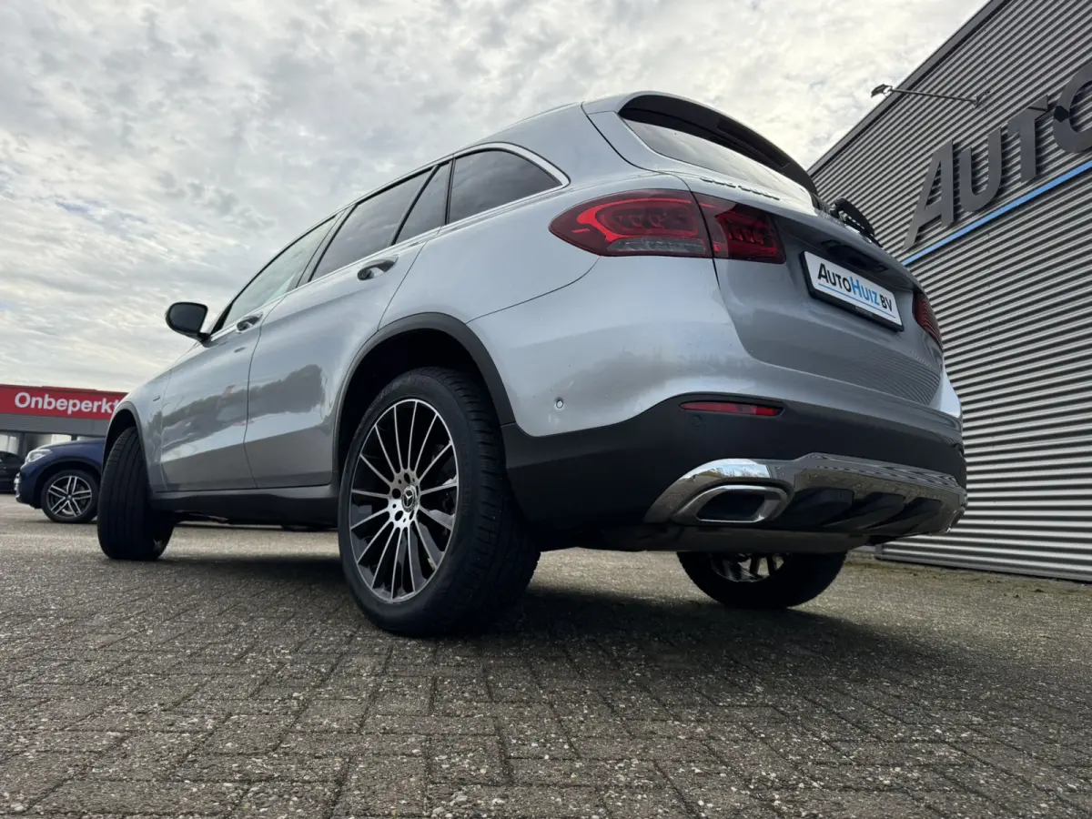 4MATIC Advantage Carplay Stoelverwarming Achteruitrijcamera LED 20 inch
