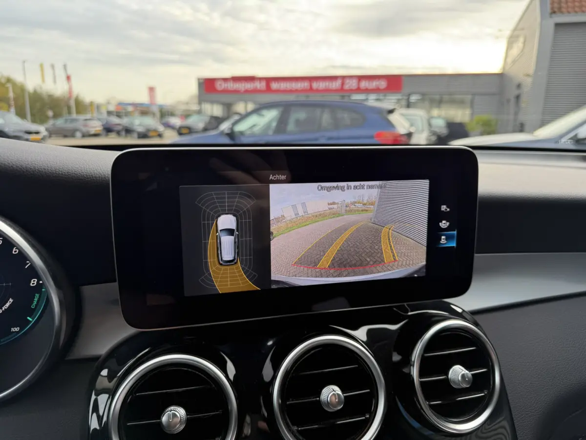 4MATIC Advantage Carplay Stoelverwarming Achteruitrijcamera LED 20 inch