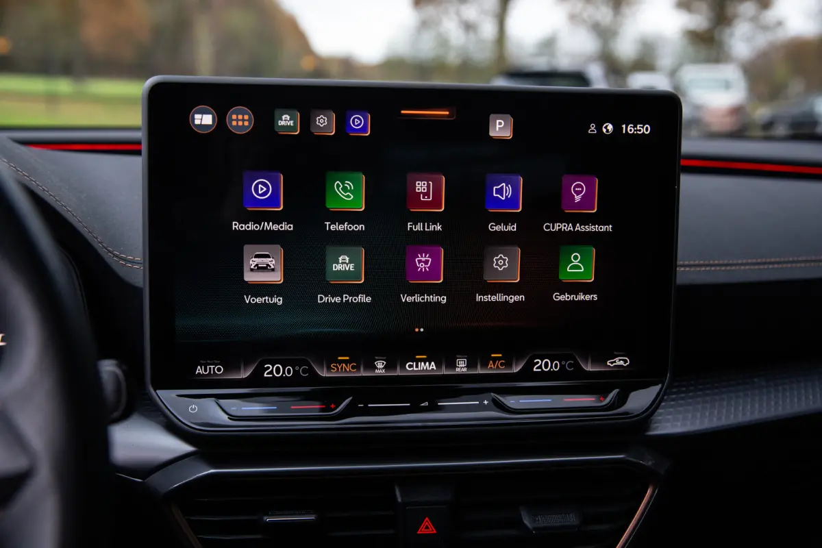 1.5 eTSI Business Edition Plus , Adap. cruise, Sfeerverlichting, Groot scherm,