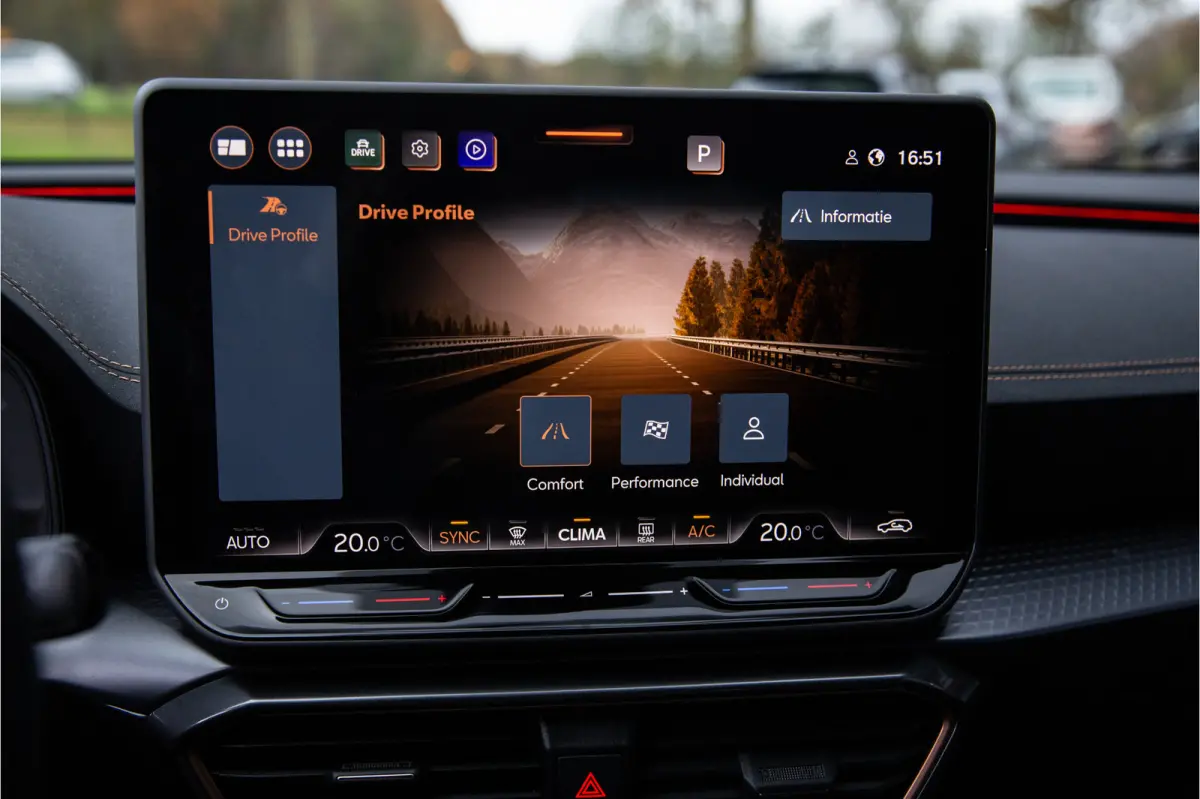 1.5 eTSI Business Edition Plus , Adap. cruise, Sfeerverlichting, Groot scherm,