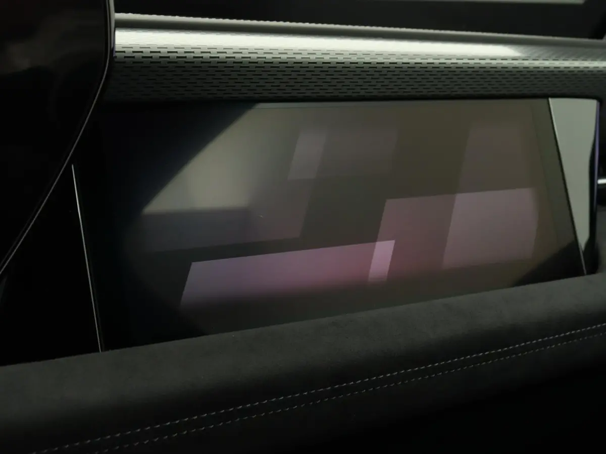 S edition performance 100 kWh | S-line | Navigatie | Adaptive cruise control l B&O Premium soundsysteem l 360 graden camera l Elektrisch verstelbare bestuurdersstoel met geheugen l 3-zone El
